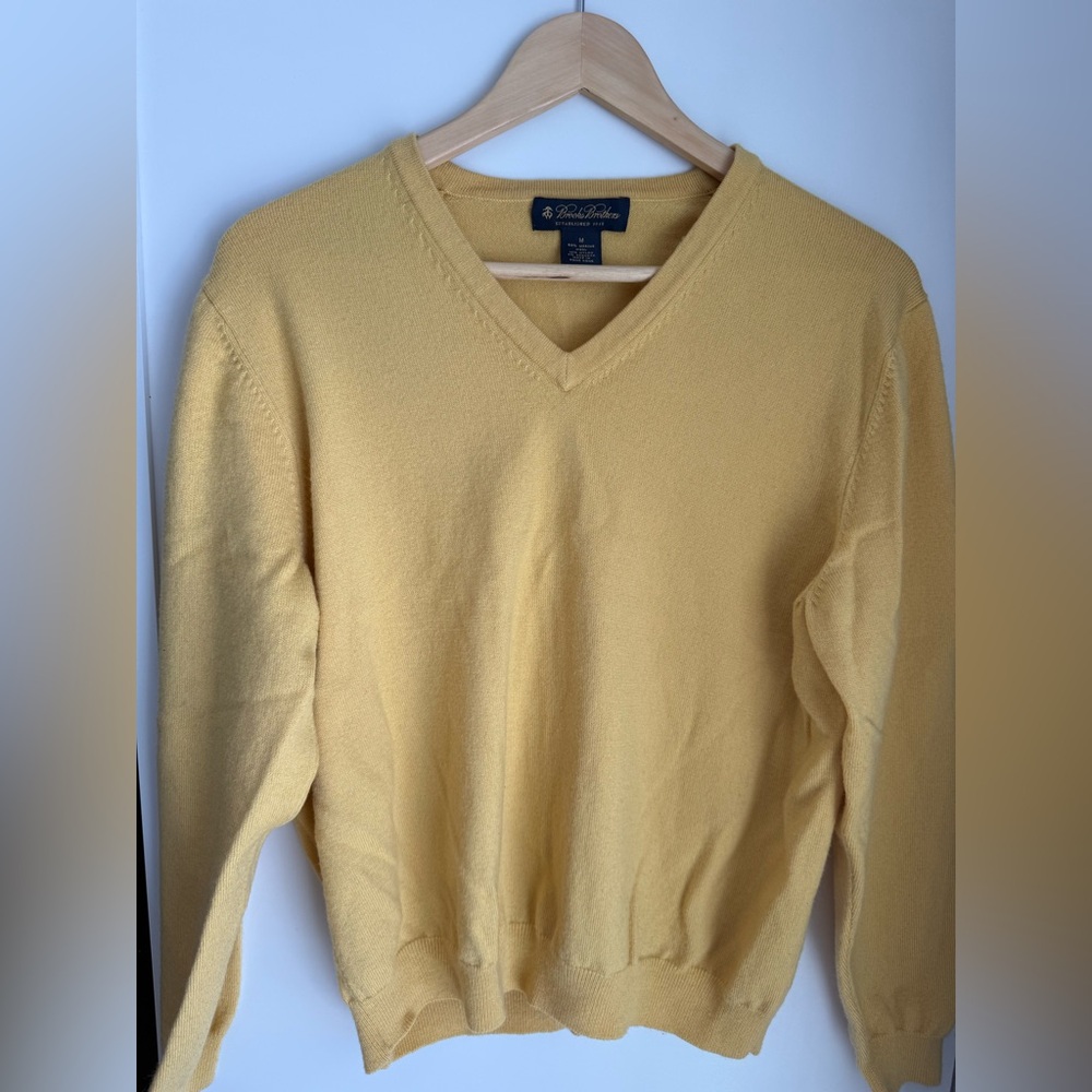 Brooks Brothers 1818 Merino Wool V-Neck Sweater Mustard Yellow Size M
